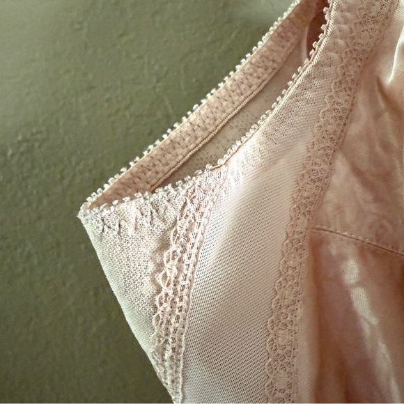 Playtex Pink Full-Coverage Bra with Supportive Padded Straps Size 44DDD - Picture 6 of 16